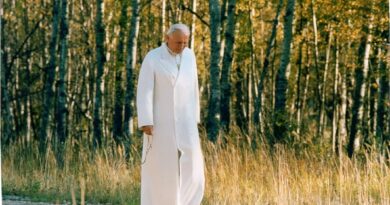 20 listopada: Komunikat Przewodniczącego KEP ws. Jana Pawła II